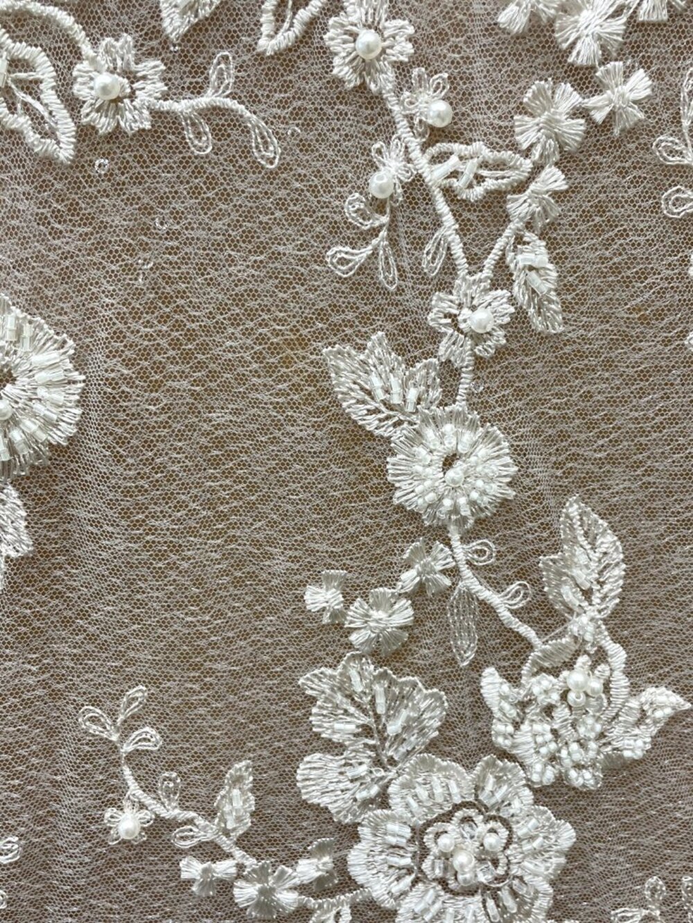 Tony Ward Couture Embroidered Wedding Gown Size 10 - Picture 6 of 11